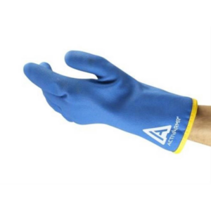 Cold and liquid protection with dexterity and comfort