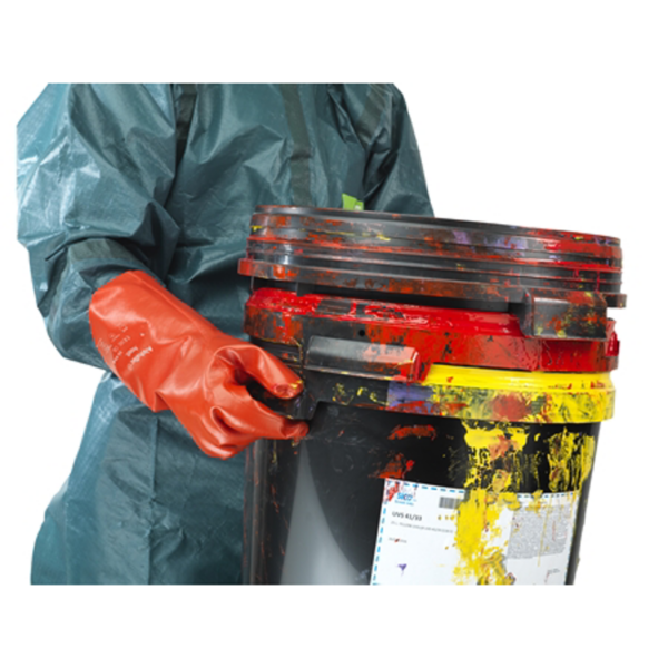 One of the only gloves suitable for handling strong organic solvents
