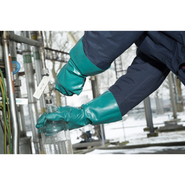 Chemical gloves with new AQUADRI™ moisture management technology