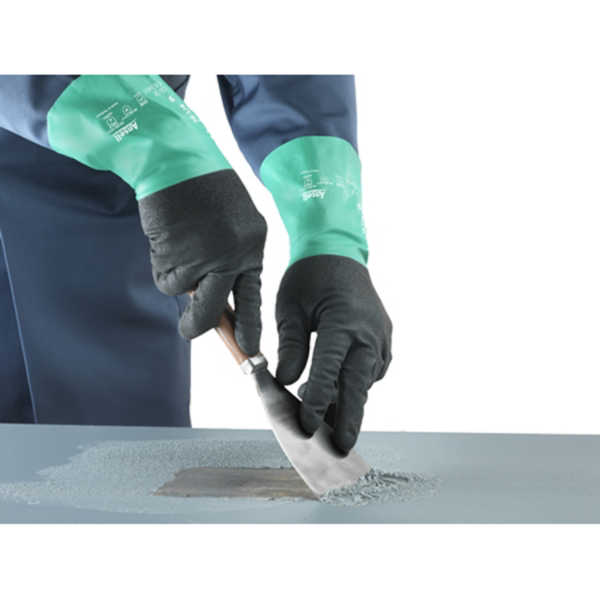 Nitrile glove with second skin fit