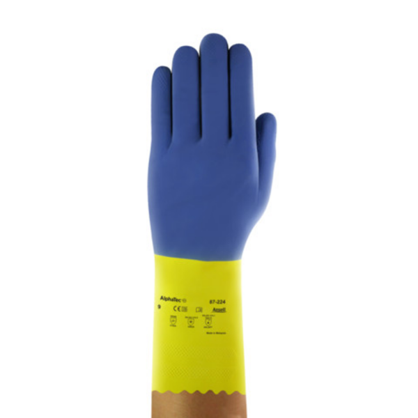 Heavyweight glove with reliable protection against a very wide range of chemicals