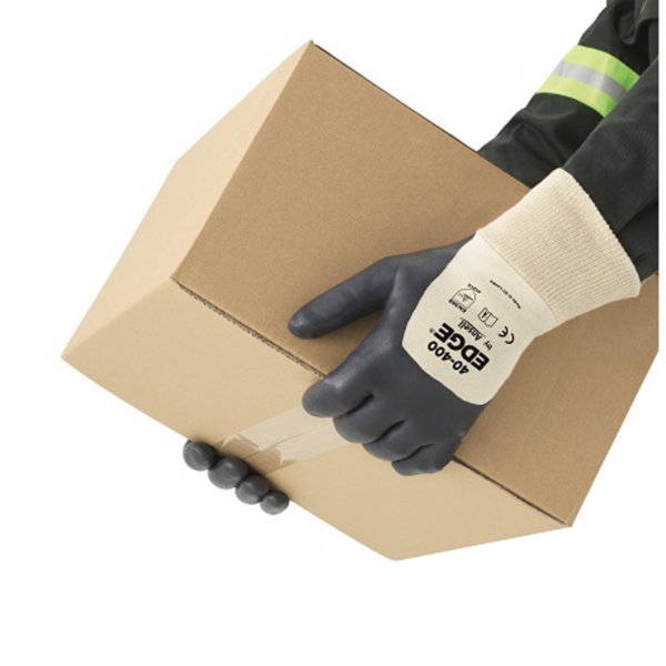 3/4 oil-repellent glove protecting fingers and knukkles against dirt snag