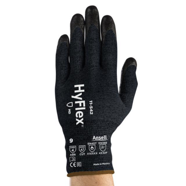 Lightweight high cut protection featuring INTERCEPT TECHNOLOGY®