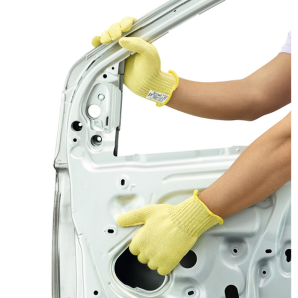 Medium duty cut resistant gloves