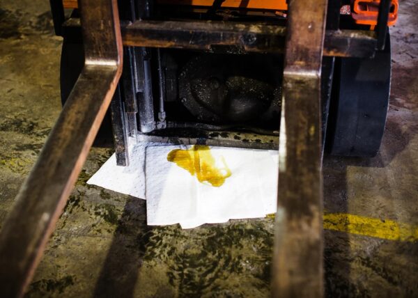 oil-only-absorbent-forklift-leak_1800x1800_d884.jpg